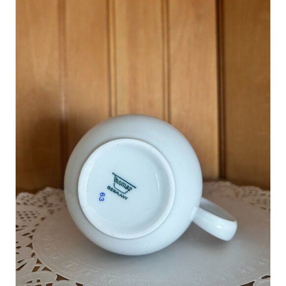 Vintage Porcelain Creamer Blue White MCM Thomas China Germany - Picture 6 of 7